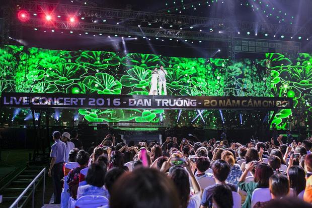 Đan Trường - Cẩm Ly bị lên án gắt: Đứng trên đầu khán giả mà hát à?-2