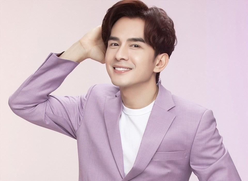 Đan Trường - Cẩm Ly bị lên án gắt: Đứng trên đầu khán giả mà hát à?-1