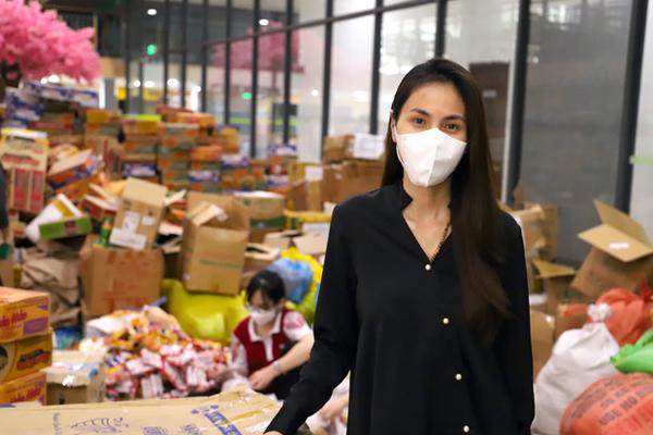 Thủy Tiên - Công Vinh bị lợi dụng lừa đảo dưới danh nghĩa Phi Nhung-4