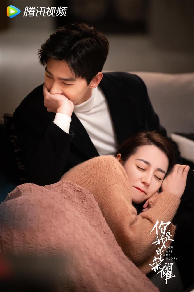 Địch Lệ Nhiệt Ba lão hóa trong Em Là Niềm Kiêu Hãnh Của Anh-10