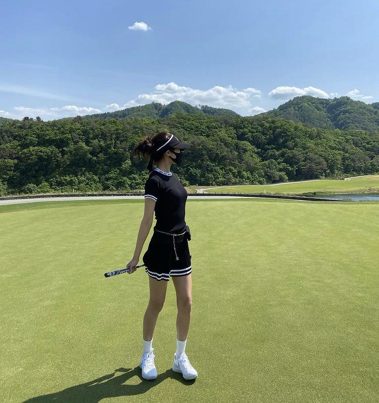 Hyomin, Sooyoung lên đồ đi đánh golf vừa chất vừa như nữ sinh 18-4