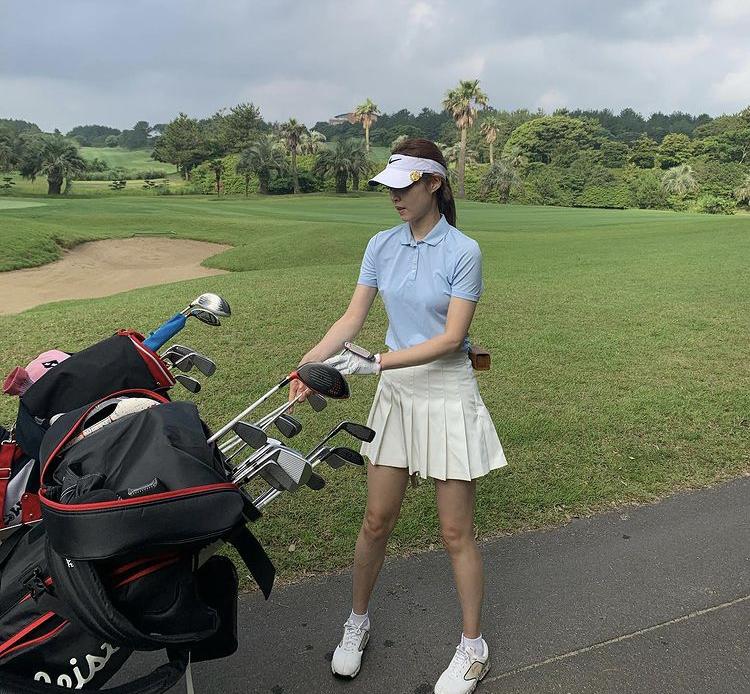 Hyomin, Sooyoung lên đồ đi đánh golf vừa chất vừa như nữ sinh 18-6