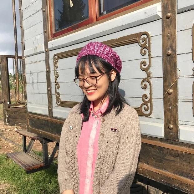 Nữ sinh duy nhất đạt 10 Văn tốt nghiệp: Học chuyên Anh, trật tủ bài Sóng-2