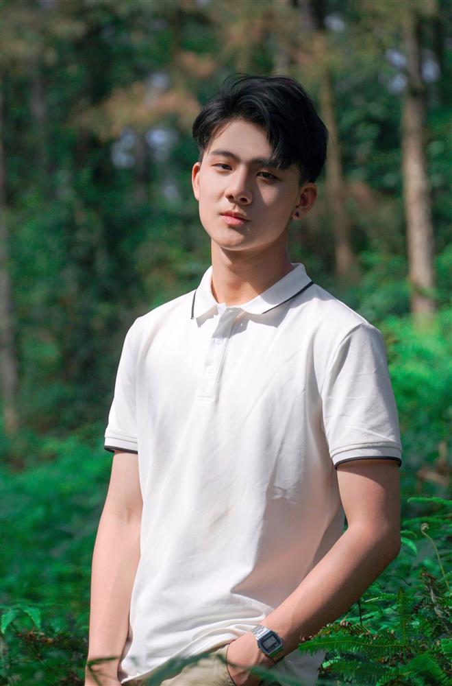 Profile khủng trai đẹp Hà Nội đạt 9,5 điểm môn Ngữ Văn-1