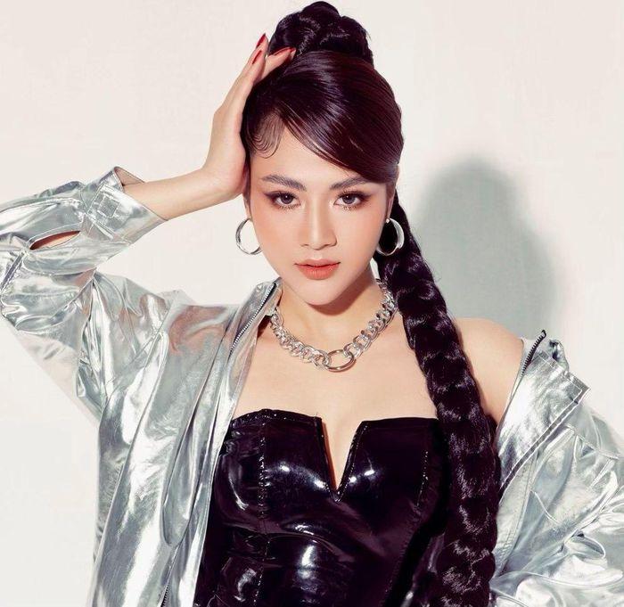 Thời trang nổi loạn của tình địch Phương Oanh Hương Vị Tình Thân 2-11