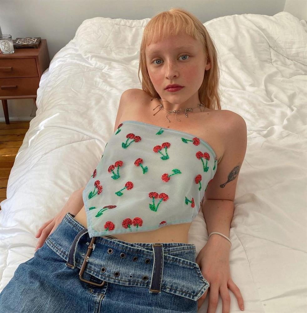 Thiều Bảo Trâm - Jennie BLACKPINK lăng xê mốt váy áo họa tiết hoa quả cute-4