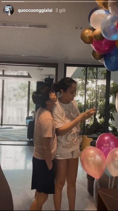 Cưới vợ chân dài, Cường Đô La chới với mỗi khi hôn-1