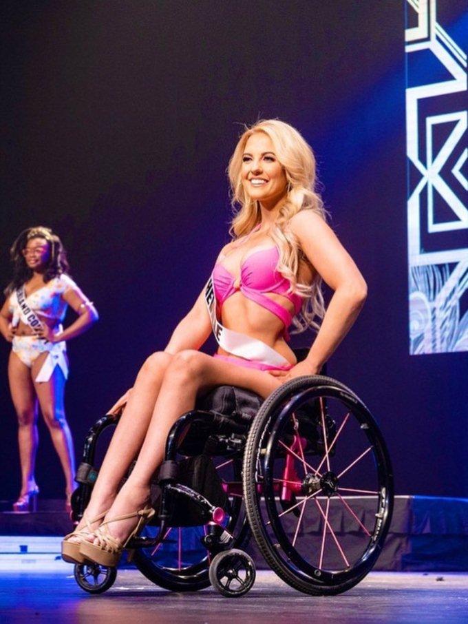 Tuy nhiên, giấc mơ mà Madeline muốn đạt tới là Miss USA - cuộc thi nhan sắc lớn và uy tín hàng đầu nước Mỹ. Để thực hiện điều đó, cô bắt đầu ghi danh cuộc thi bang North Carolina - nơi cô sinh sống. Trong đêm chung kết, người đẹp phải trải qua những phần thi áo tắm, dạ hội như một thí sinh bình thường. Dù không thể catwalk, cô vẫn thu hút bởi thân hình chuẩn, gương mặt xinh đẹp.