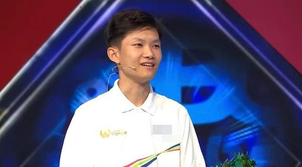 Điểm thi tốt nghiệp THPT của dàn thí sinh Olympia-3