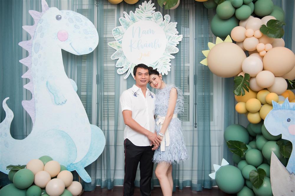 Á hậu Thanh Tú xác nhận quý tử giấu kín bấy lâu đã bị lộ-3