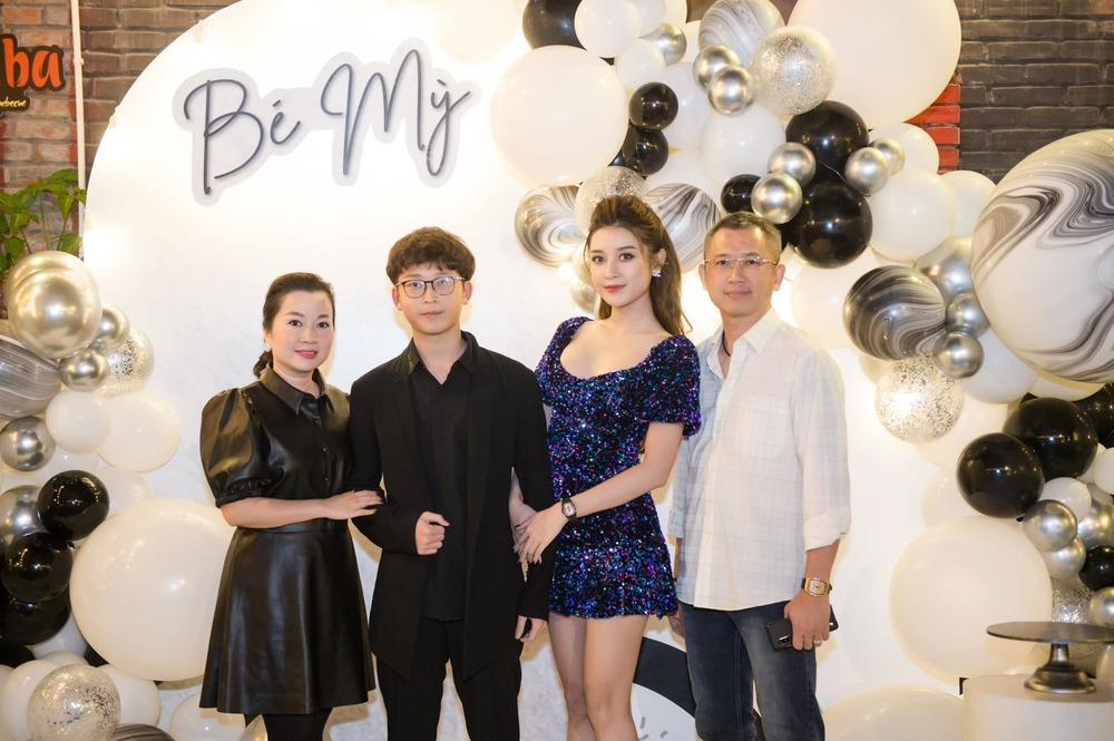 Em trai Huyền My thi thế nào mà được tuyển thẳng ĐH Ngoại thương?-1