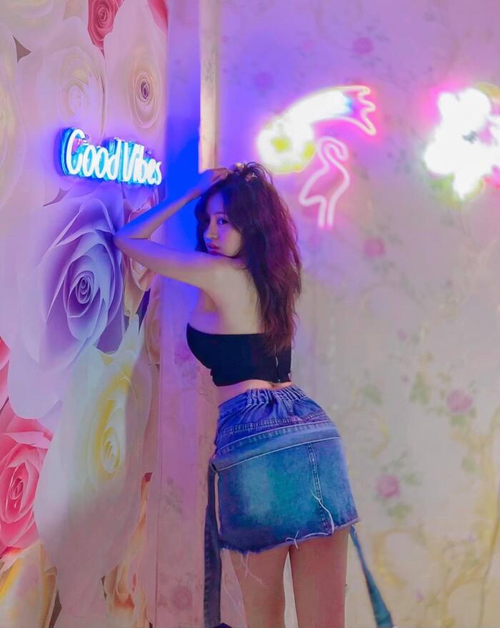 Bà Tưng khoe vòng 1 căng đét nhưng không còn tưng như xưa-7