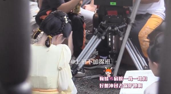 Cúc Tịnh Y bị đánh tới tấp, cuối cùng mỹ nữ cũng chịu hy sinh vì vai diễn!-5