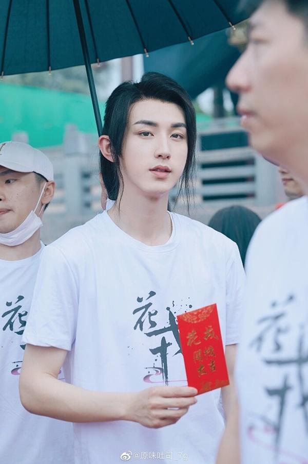 Cúc Tịnh Y bị đánh tới tấp, cuối cùng mỹ nữ cũng chịu hy sinh vì vai diễn!-13