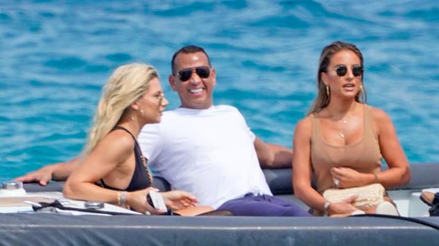 Tình mới và tình cũ của Jennifer Lopez suýt chạm trán-2