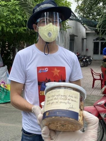 Nam MC xót xa không thể về chịu tang khi cha đột ngột qua đời-3