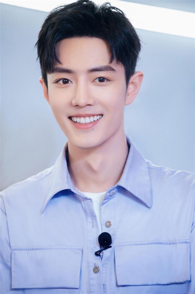 Tiêu Chiến hẹn hò quản lý hơn 11 tuổi sau tin đồn lấy vợ sinh con?-1