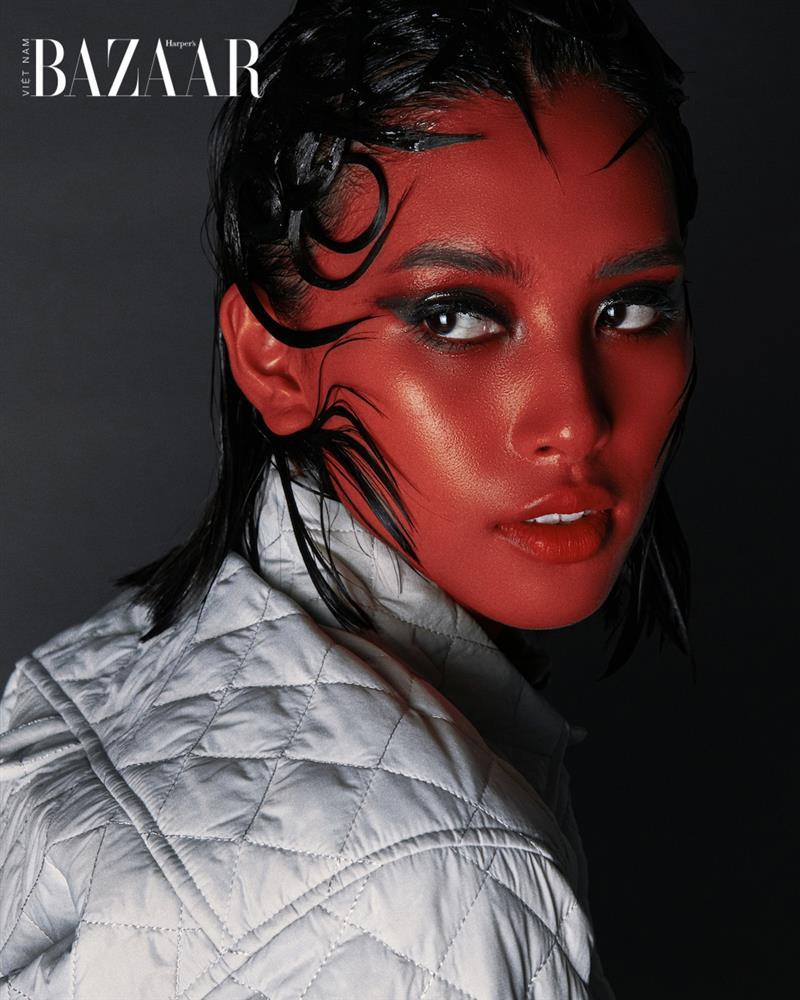 Hoa hậu Tiểu Vy thử hoá thân thành người ngoài hành tinh-6