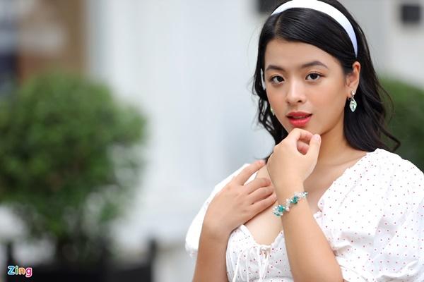 Ca sĩ Việt có cha mẹ nổi tiếng-3