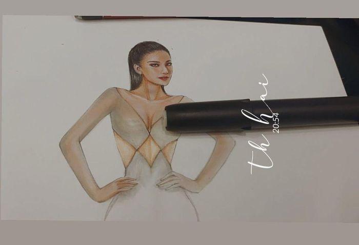 Sau Đỗ Thị Hà, Kim Duyên hé lộ váy dạ hội chinh chiến Miss Universe-7