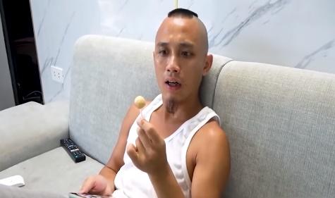 Tranh cãi Mao Đệ đút kẹo mút cho chó rồi mời Mao Ca ăn-5