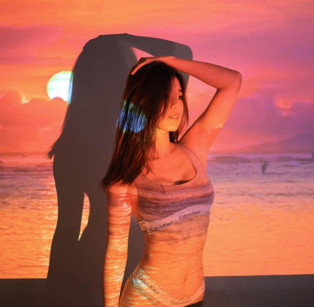 Hoàng Yến Chibi trưng trổ body khét lẹt không còn là cô chibi ngày nào!-3