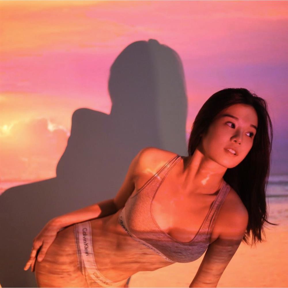 Hoàng Yến Chibi trưng trổ body khét lẹt không còn là cô chibi ngày nào!-4