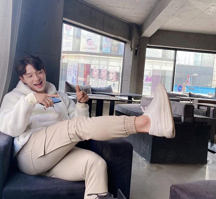 Thời trang và vẻ ngoài nam thần của đoàn Olympic Hàn Quốc-4