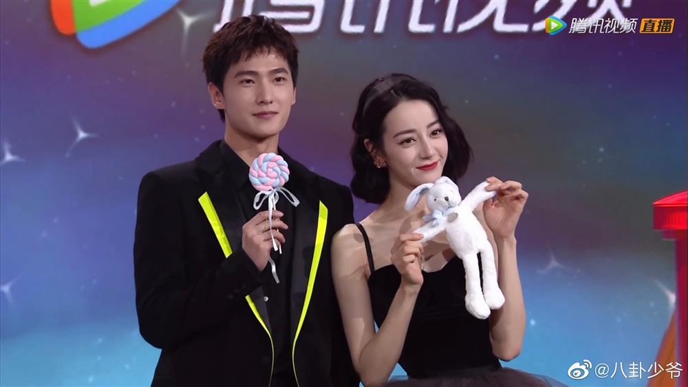 Dương Dương - Địch Lệ Nhiệt Ba liệu có phim giả tình thật?-5