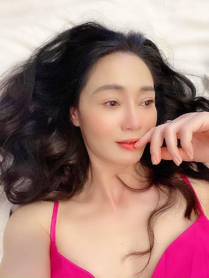 Style đối lập của 3 bà mẹ bị ghét nhất Hương Vị Tình Thân-3