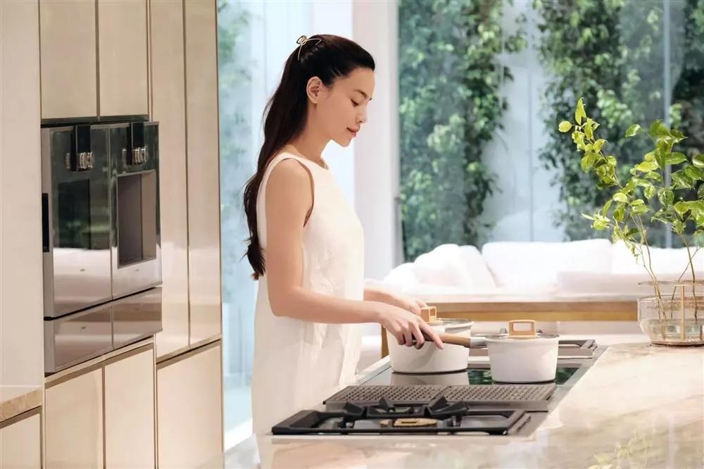 Hồ Ngọc Hà làm gì mà mẹ đẻ thốt lên có con gái thật tuyệt?-4