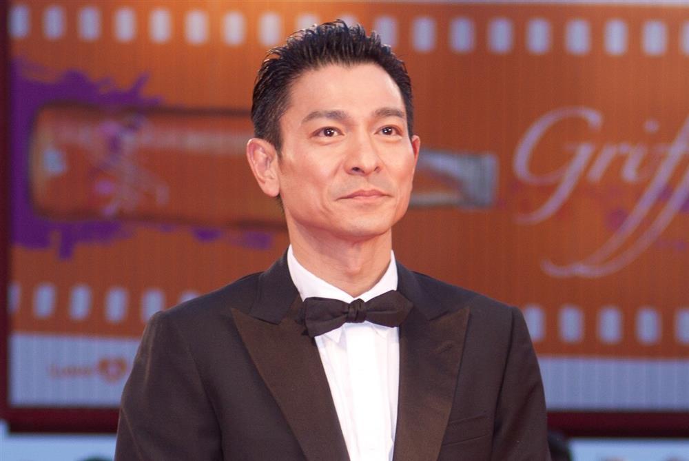 Dàn ca sĩ có giọng hát nội lực nhất Cbiz-4