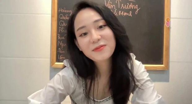 Gái xinh livestream với cô giáo Minh Thu - 2sao
