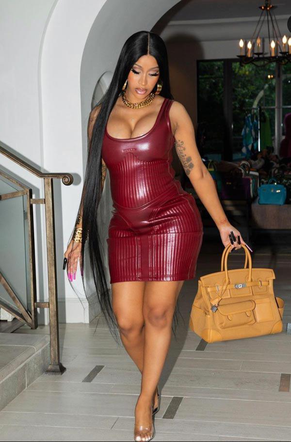 Cardi B khoe BST 26 túi Hermès nhưng không có cá sấu như Ngọc Trinh-3