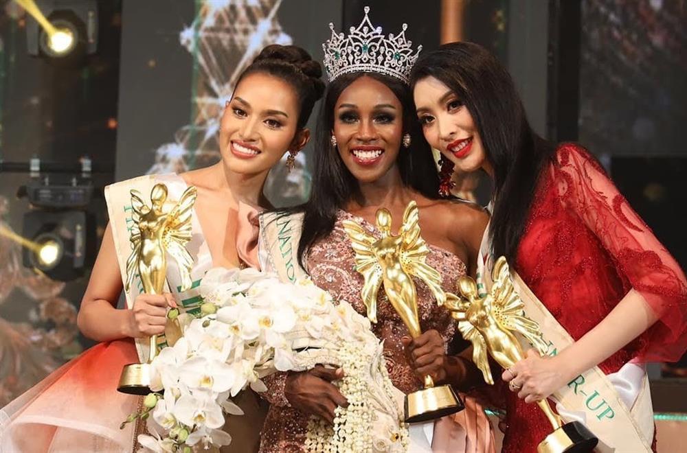 Người kế nhiệm Hương Giang đập mặt, biến dạng nhận không ra-8