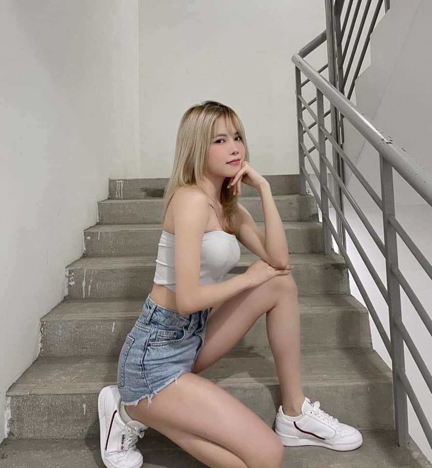 Đu trend áo quây Tiểu Hý, Thiều Bảo Trâm phô diễn body cực mlem-6