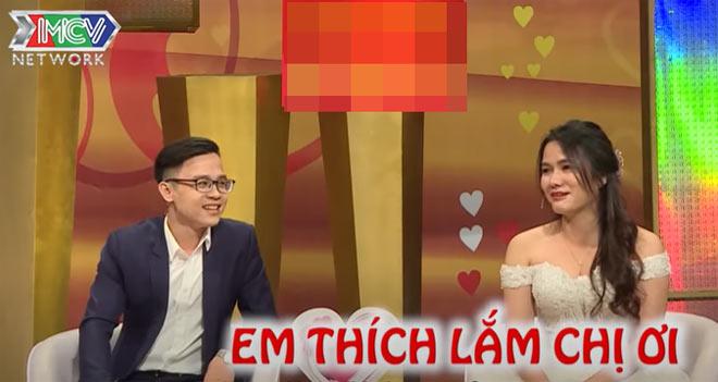 Nghe bạn trai rủ vào nhà nghỉ trú mưa, cô gái có kết nảy lửa-6