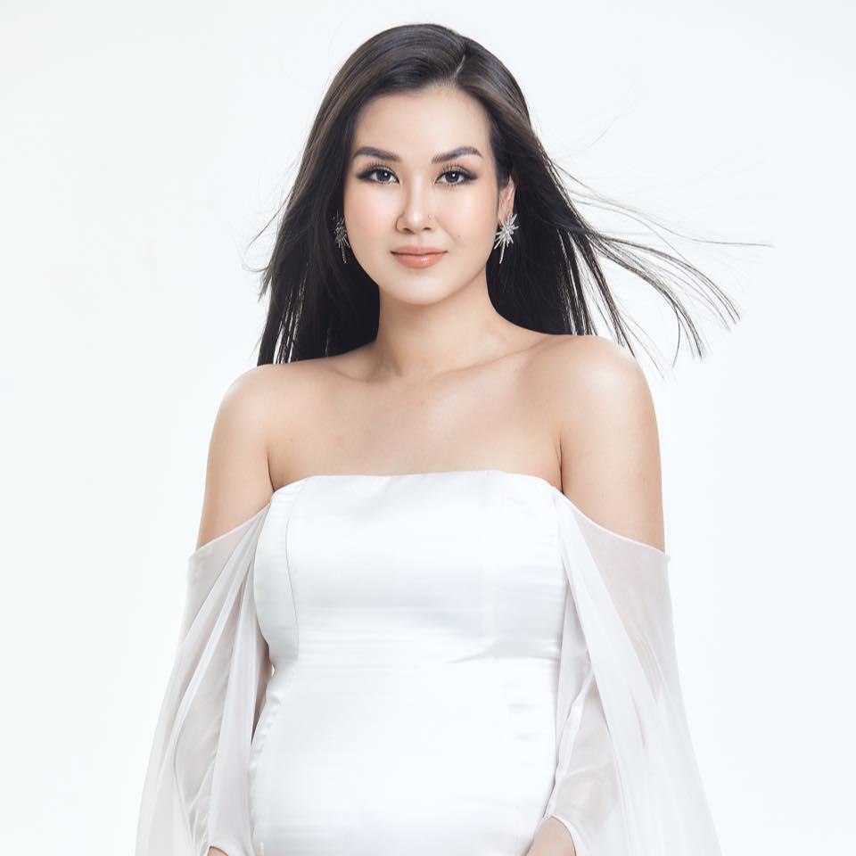 Con gái Võ Hạ Trâm xuất hiện chính diện, đôi mắt Ấn Độ tuyệt đẹp-6