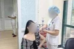 Phạt 12,5 triệu đồng 'hoa khôi' khoe tiêm vắc xin không cần đăng ký