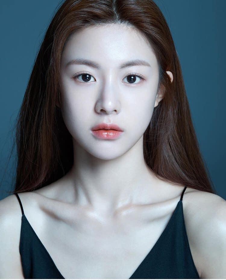 Mỹ nhân Hàn sở hữu gương mặt tỉ lệ kim cương-1