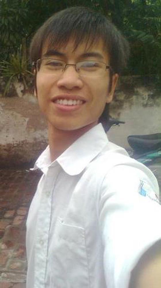 Nam sinh 9 năm trước khóc ngất ở Nội Bài vì gặp thần tượng giờ ra sao?-4