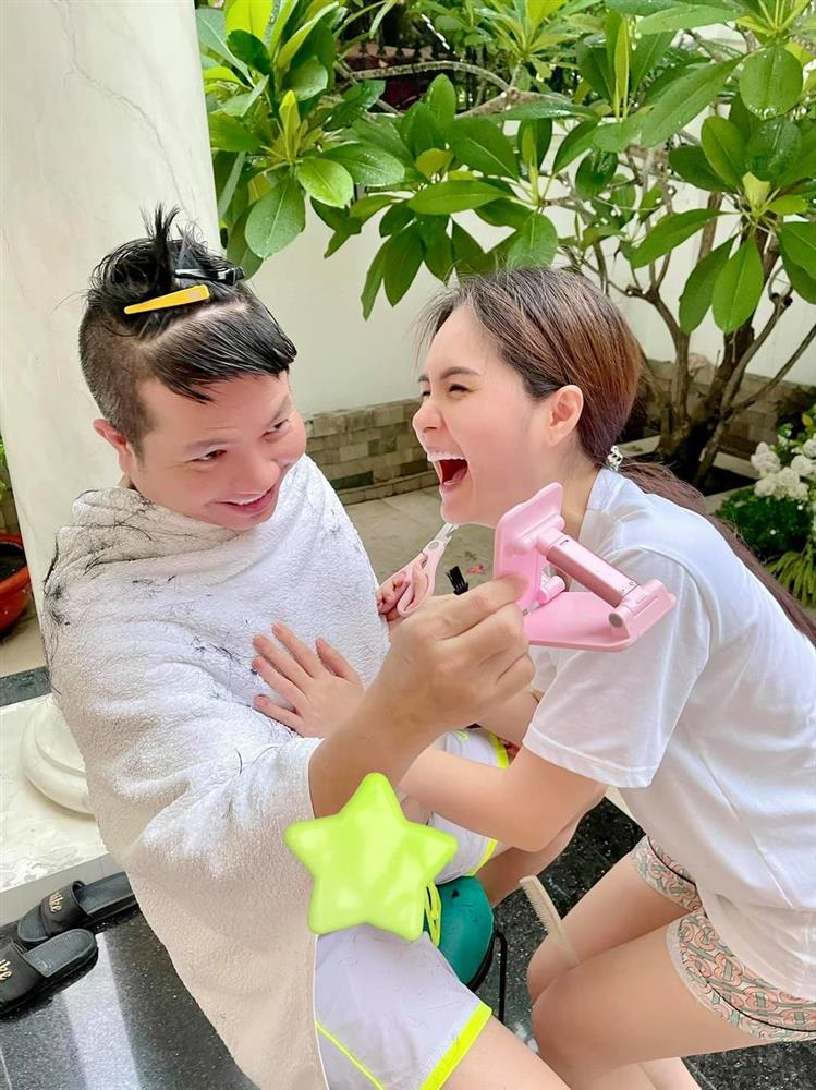 Để vợ cắt tóc, đại gia bất động sản nhận kết ám ảnh-7