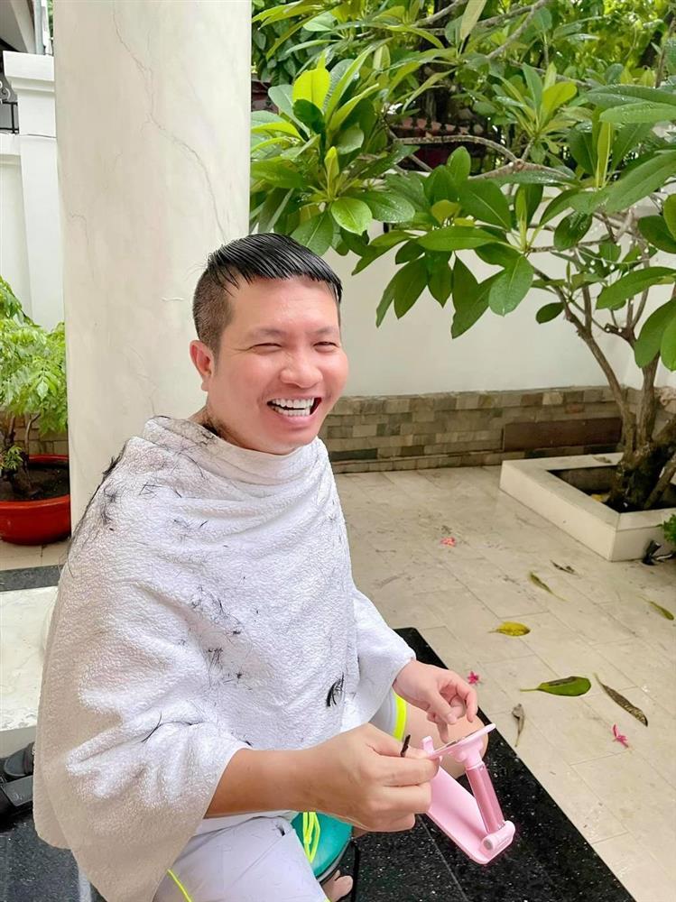 Đoàn Di Băng trổ tài cắt tóc khiến chồng đại gia đòi bỏ nhà đi bụi-6