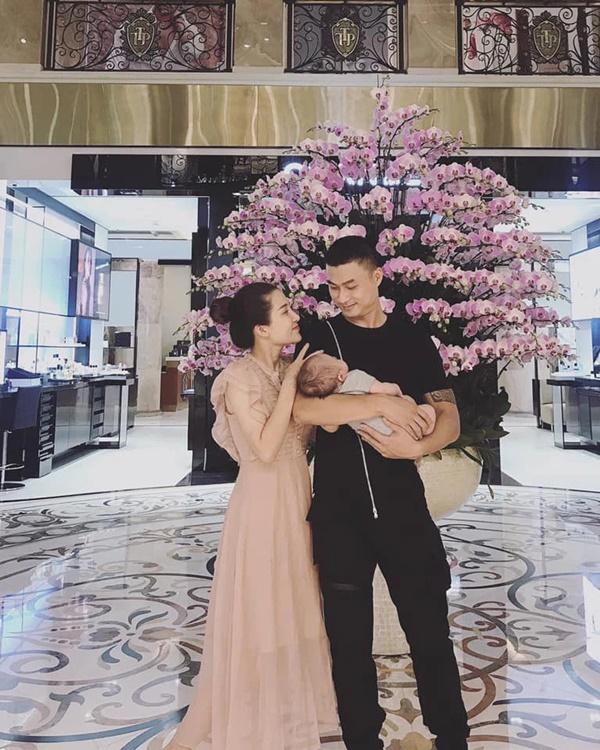 Đường tình dàn cast Mùa Hoa Tìm Lại hạnh phúc khác hẳn trên phim-9