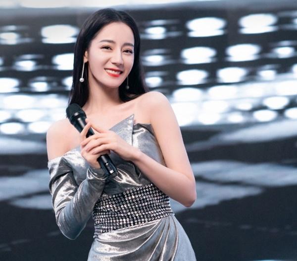 Khổ như Dương Dương: Bị lừa dạy học miễn phí, không dám yêu vì nghèo-2