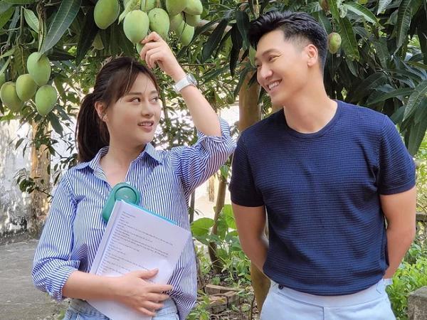 Phương Oanh Hương Vị Tình Thân 7 ngày mặc 7 chiếc gile cùng mẫu-13