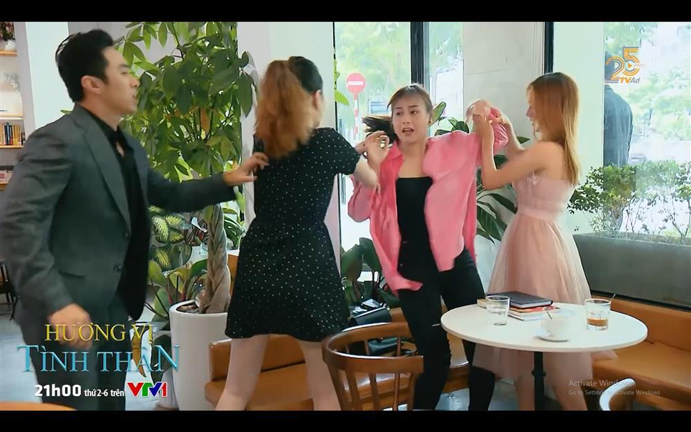 Hương Vị Tình Thân vì sao không che cảnh Nam bị xé áo đánh ghen?-1