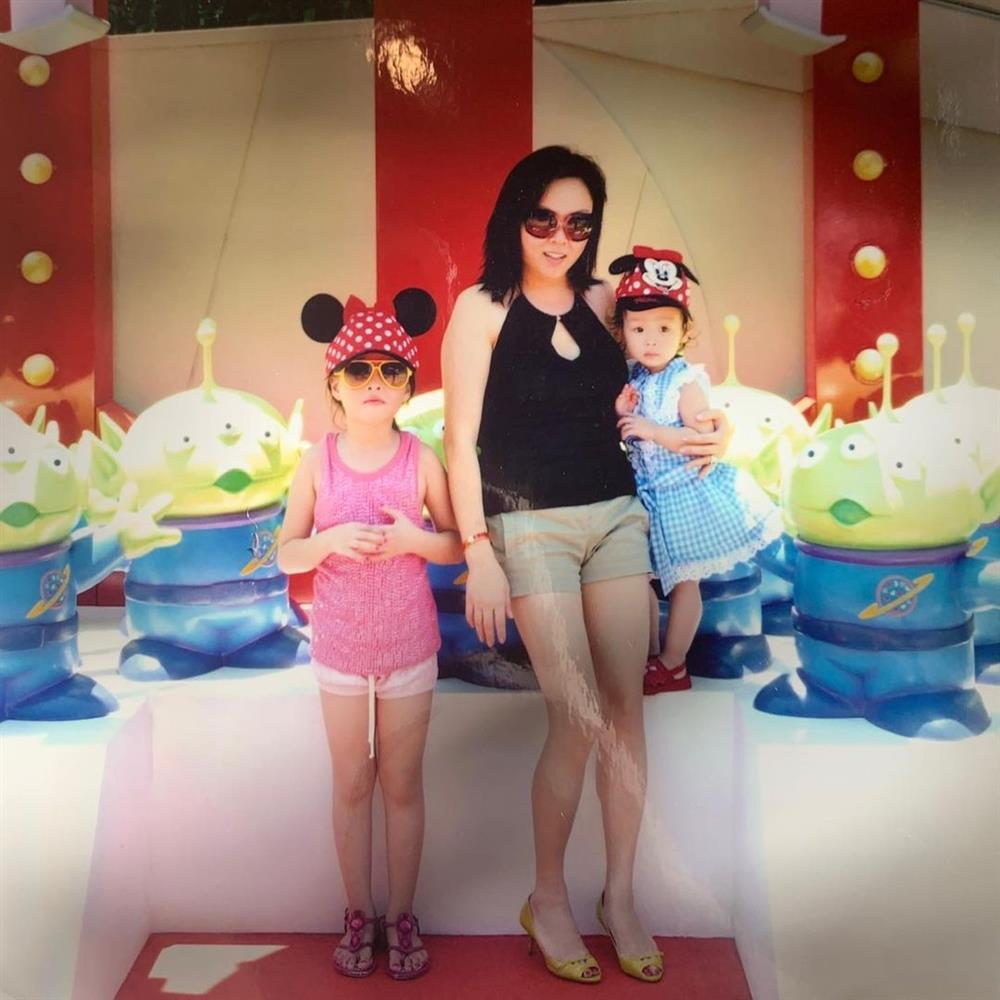 Phượng Chanel khoe ảnh 11 năm trước, style giản dị bất ngờ-1