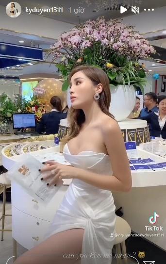 Kỳ Duyên diện đầm chật ních khiến vòng 1 khủng như muốn sổ lồng-2