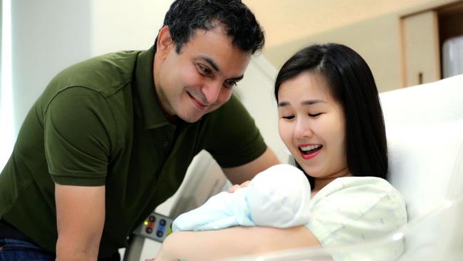 Không còn quấn khăn tã, con gái Võ Hạ Trâm lên đồ cực yêu!-8